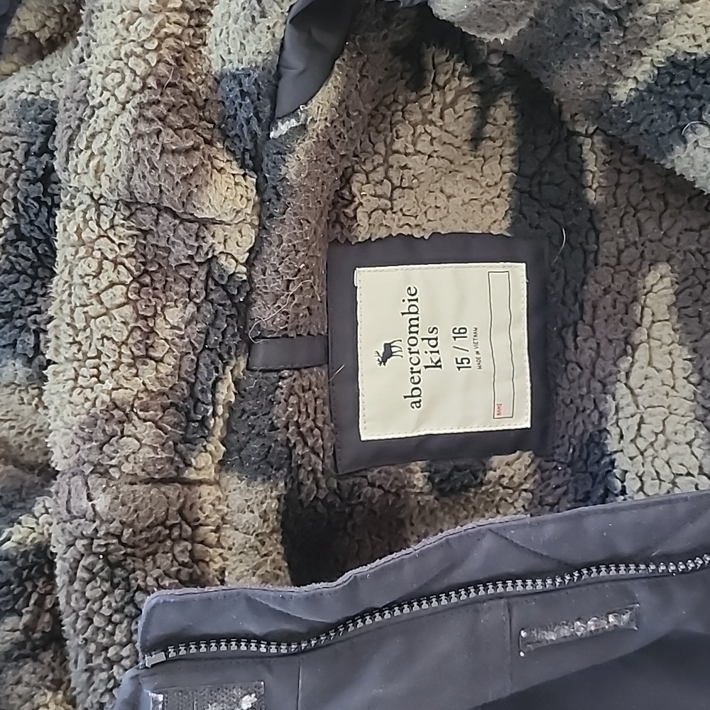 Abracrombie jacket - Picture 3 of 3